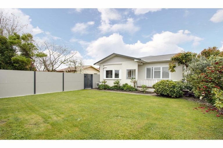 Photo of property in 504 Grove Road, Mayfair, Hastings, 4122