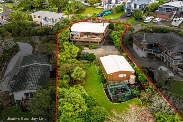 Photo of property in 50 John Dee Crescent, Red Beach, 0932