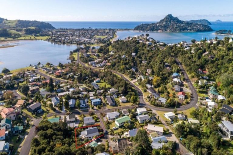 Photo of property in 16 Windsor Drive, Tairua, 3508