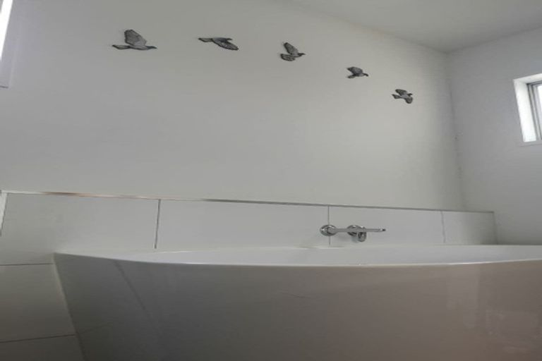 Photo of property in 24 Dominica Crescent, Grenada Village, Wellington, 6037