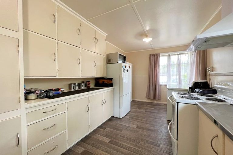 Photo of property in 37 Old Farm Road, Hamilton East, Hamilton, 3216