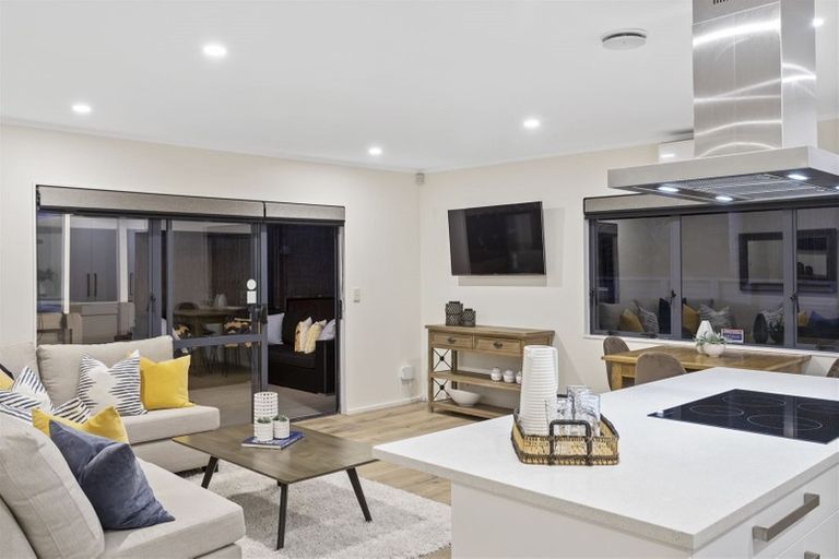 Photo of property in 2/22 Sunburst Lane, Torbay, Auckland, 0630