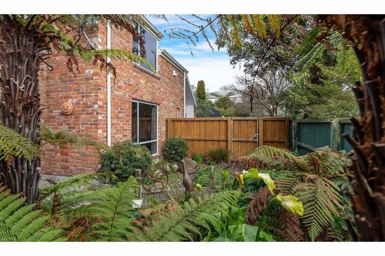 Photo of property in 20 Cashmere Road, Cashmere, Christchurch, 8022