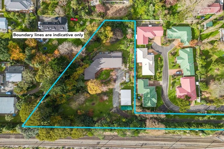 Photo of property in 43 Pehi Kupa Street, Waikanae, 5036