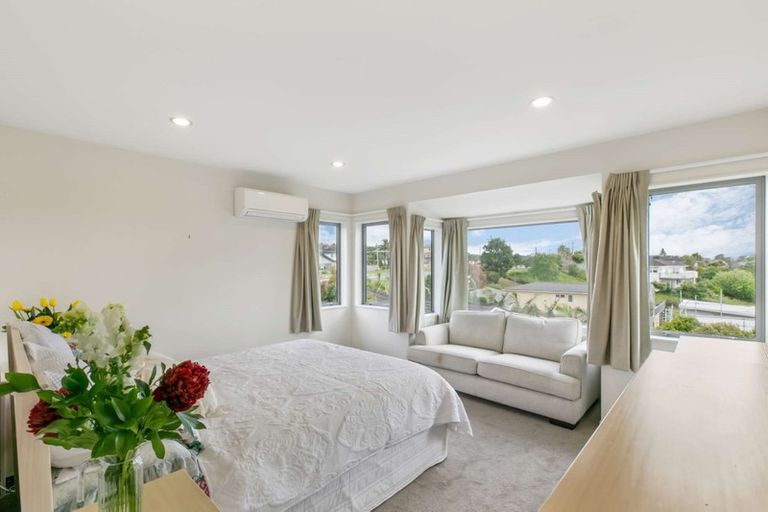 Photo of property in 2b St Clair Place, Browns Bay, Auckland, 0630
