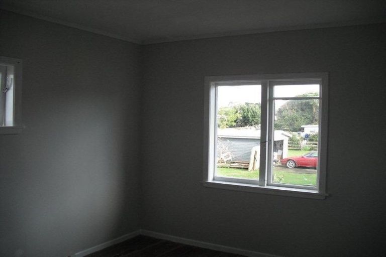 Photo of property in 65 Birdwood Road East, Pukekohe, 2120