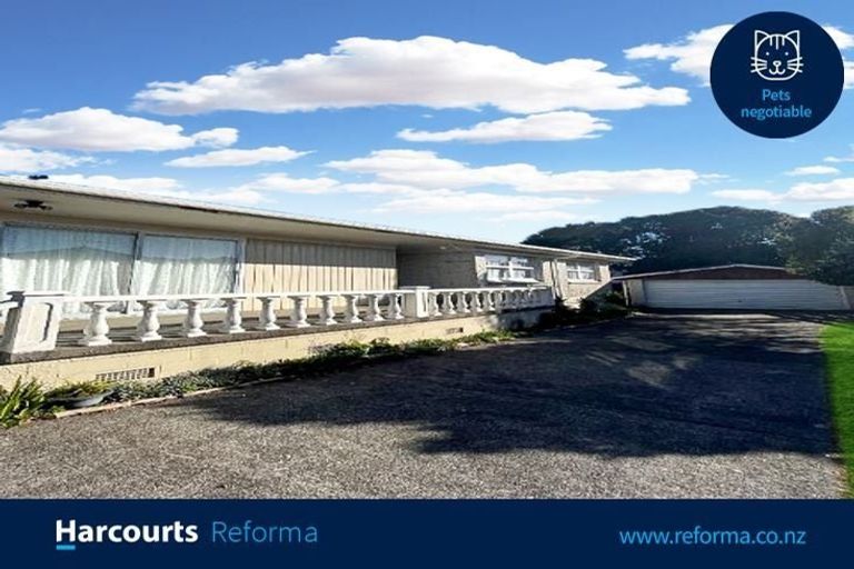 Photo of property in 7 Booker Place, Weymouth, Auckland, 2103