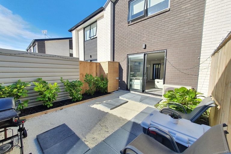Photo of property in 4/45 Vera Road, Te Atatu South, Auckland, 0610