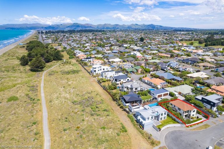 Photo of property in 12 Stout Street, Waimairi Beach, Christchurch, 8083