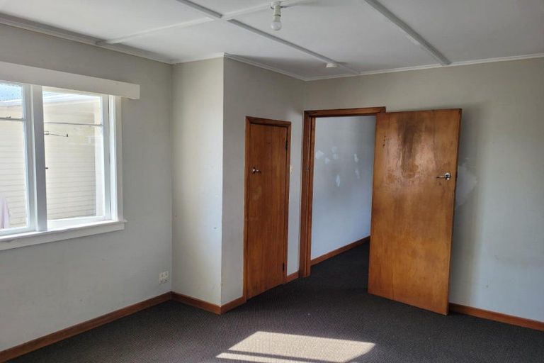 Photo of property in 7 Truby King Street, Merrilands, New Plymouth, 4312