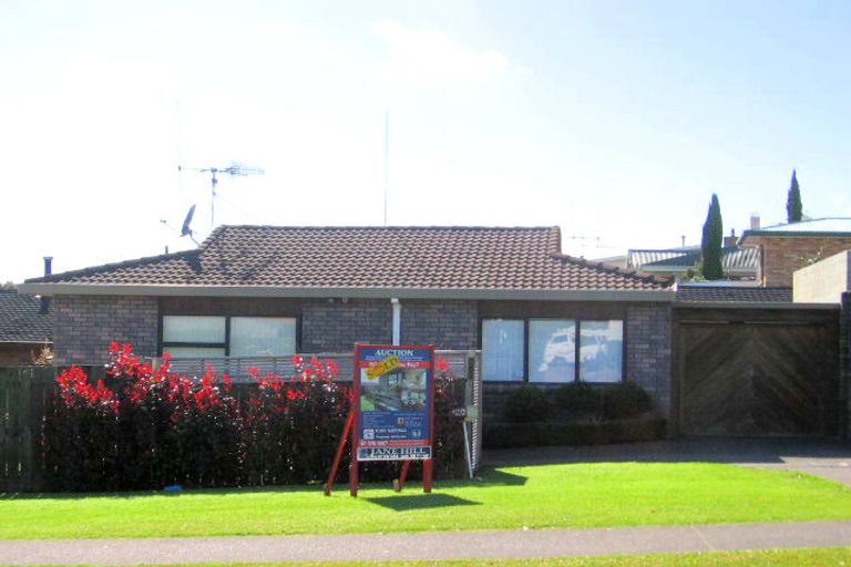 Photo of property in 15a Hairini Street, Hairini, Tauranga, 3112