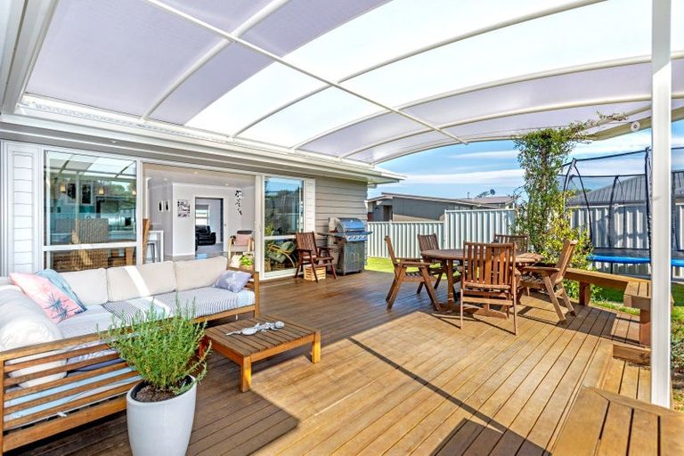 Photo of property in 25 Pohutukawa Grove, Lytton West, Gisborne, 4010