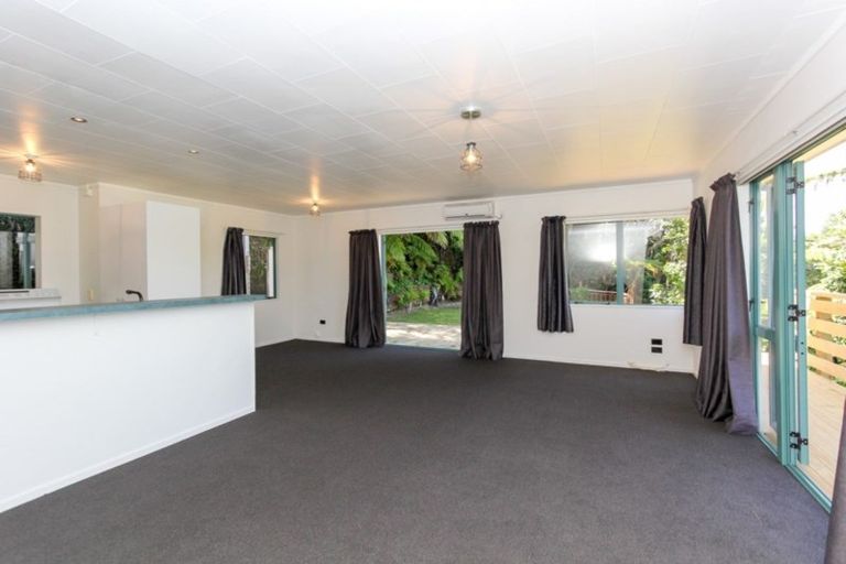 Photo of property in 89b Poplar Grove, Whalers Gate, New Plymouth, 4310