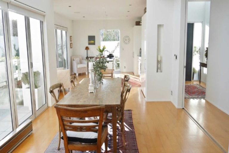 Photo of property in 18d Holmwood Road, Merivale, Christchurch, 8014