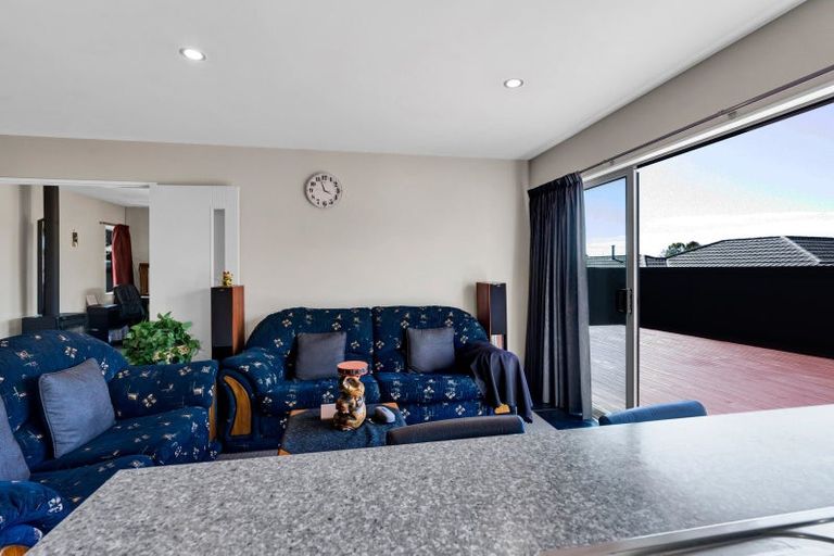 Photo of property in 14d Maple Crescent, Whalers Gate, New Plymouth, 4310