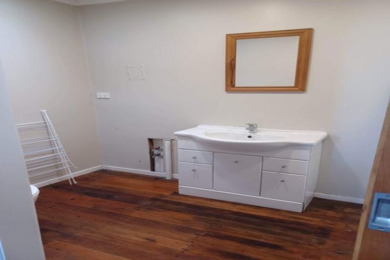 Photo of property in 2/8 Campbell Road, Takapuna, Auckland, 0622