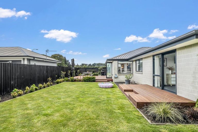 Photo of property in 102 Petries Road, Woodend, 7610