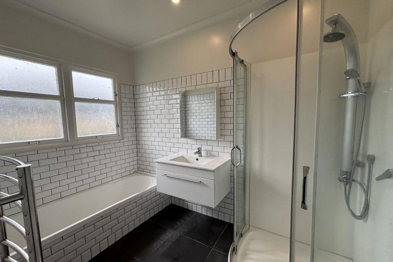 Photo of property in 33 Burns Street, Tawhero, Whanganui, 4501