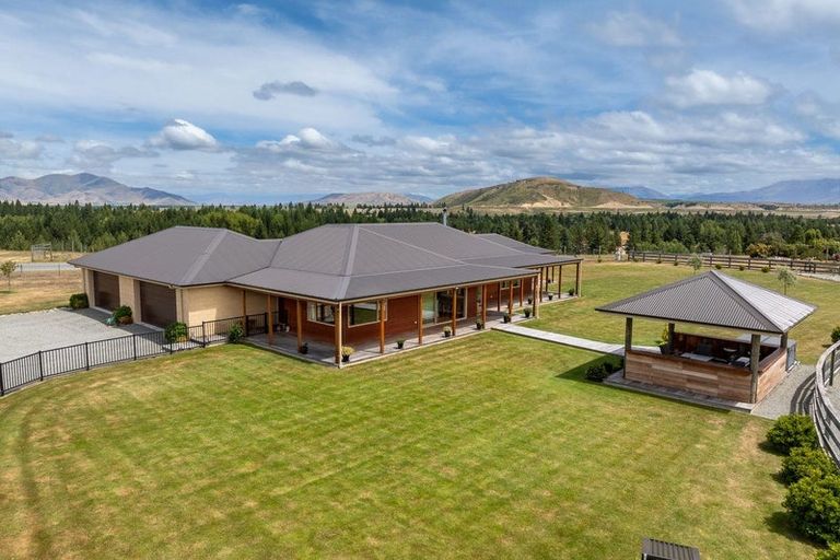 Photo of property in 15 The Drive, Twizel, 7999