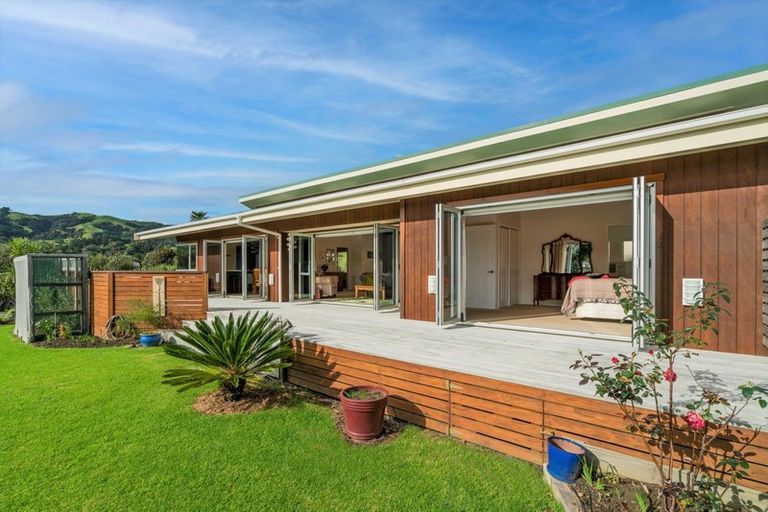Photo of property in 38 Kawhero Drive, Kuaotunu, Whitianga, 3592