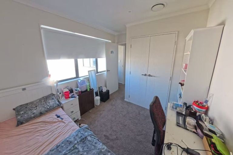 Photo of property in 11 Pihoihoi Place, Hobsonville, Auckland, 0616