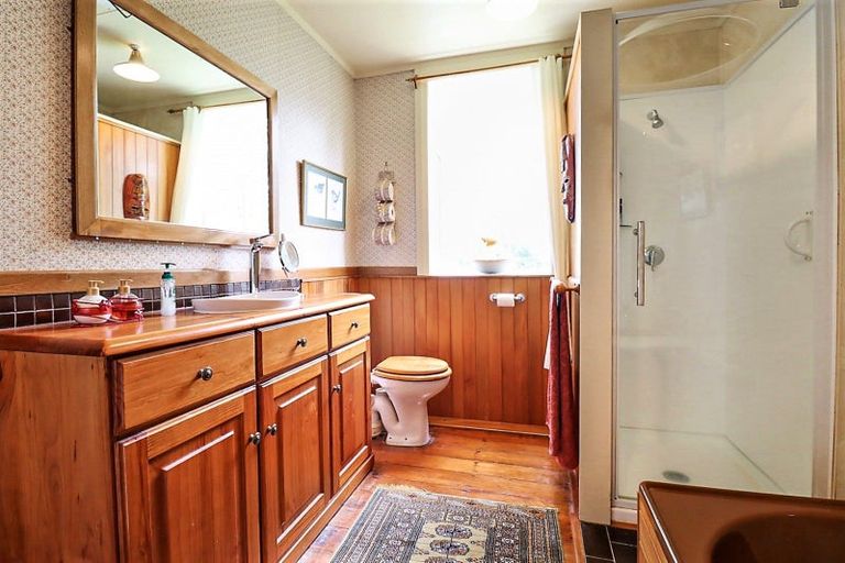 Photo of property in 16 Hunter Street, Dannevirke, 4930