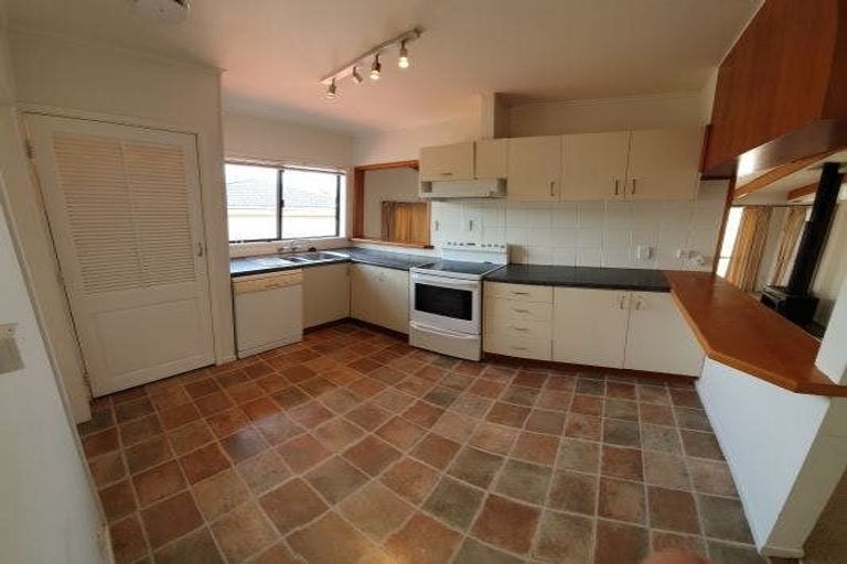 Photo of property in 23 Wycherley Drive, Bucklands Beach, Auckland, 2014