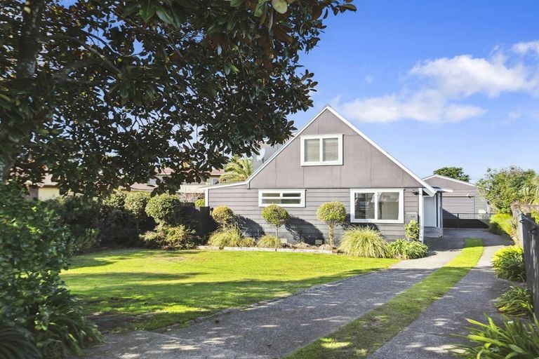 Photo of property in 161 Karewa Parade, Papamoa Beach, Papamoa, 3118