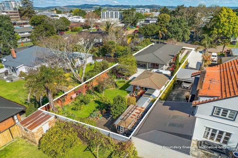 Photo of property in 11 Williams Street, Tauranga, 3110
