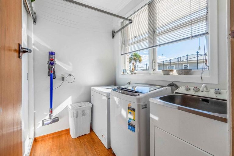 Photo of property in 11 Williams Street, Tauranga, 3110