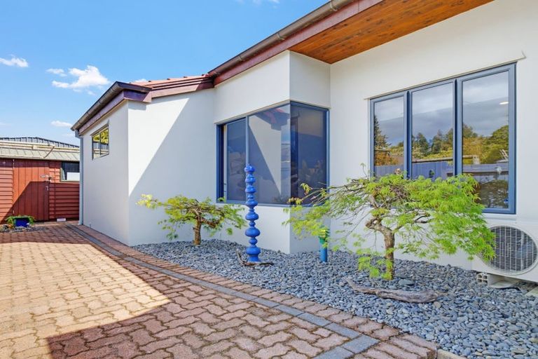 Photo of property in 15 Edward Payton Grove, Pukehangi, Rotorua, 3015