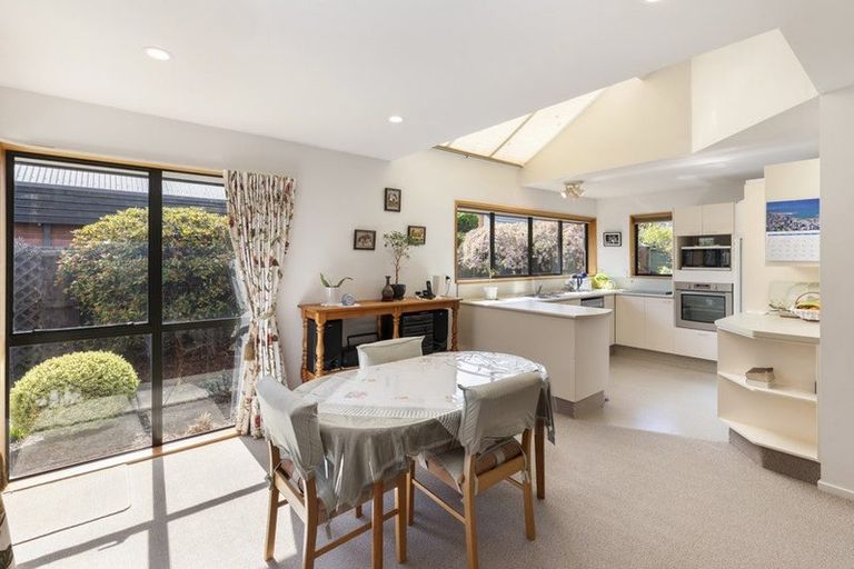 Photo of property in 53b Memorial Avenue, Ilam, Christchurch, 8053