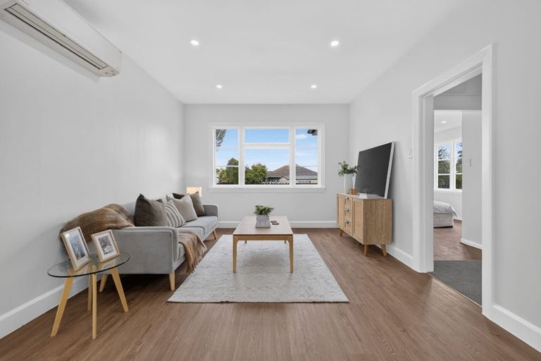 Photo of property in 154 Wainoni Road, Avondale, Christchurch, 8061