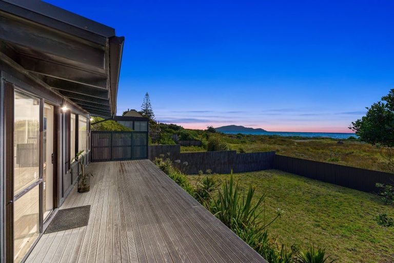 Photo of property in 35 Rodney Avenue, Te Horo Beach, Otaki, 5581