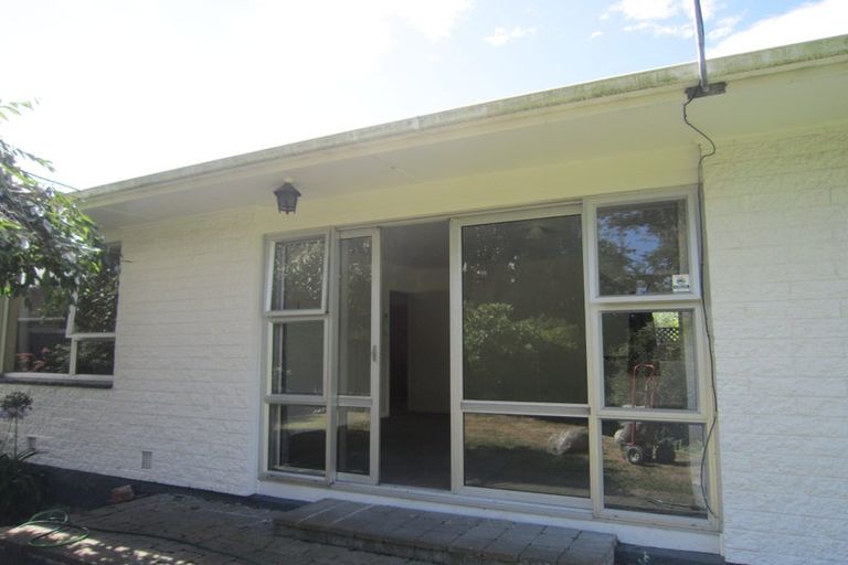 Photo of property in 2/9 Archdall Place, Avonhead, Christchurch, 8042