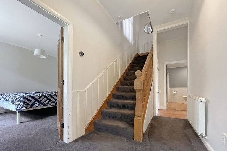 Photo of property in 8 Liffey Crescent, Island Bay, Wellington, 6023