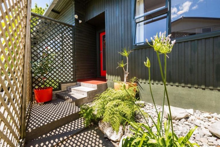 Photo of property in 31 Tauroa Road, Havelock North, 4130