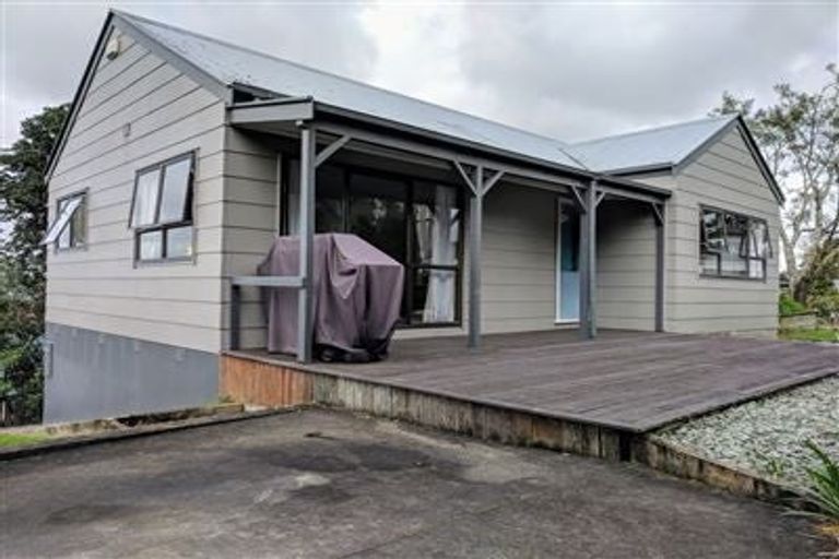 Photo of property in 24 Orton Street, Glenfield, Auckland, 0627