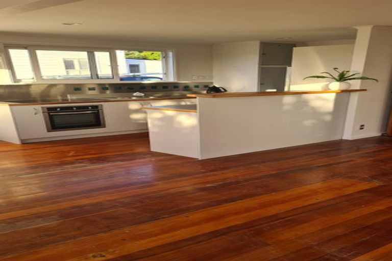 Photo of property in 17 Kawerau Avenue, Devonport, Auckland, 0624
