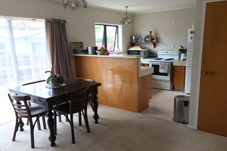 Photo of property in 3/210 Devonport Road, Tauranga, 3110