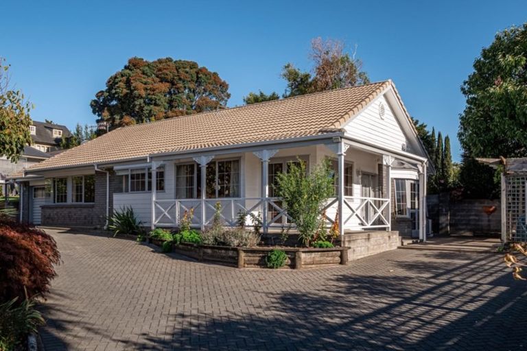 Photo of property in 384b Devonport Road, Tauranga South, Tauranga, 3112