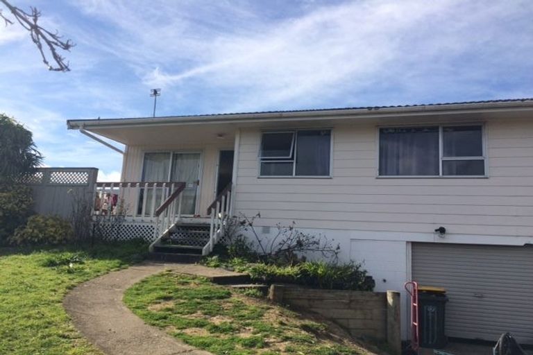 Photo of property in 4 Trounson Avenue, Clendon Park, Auckland, 2103
