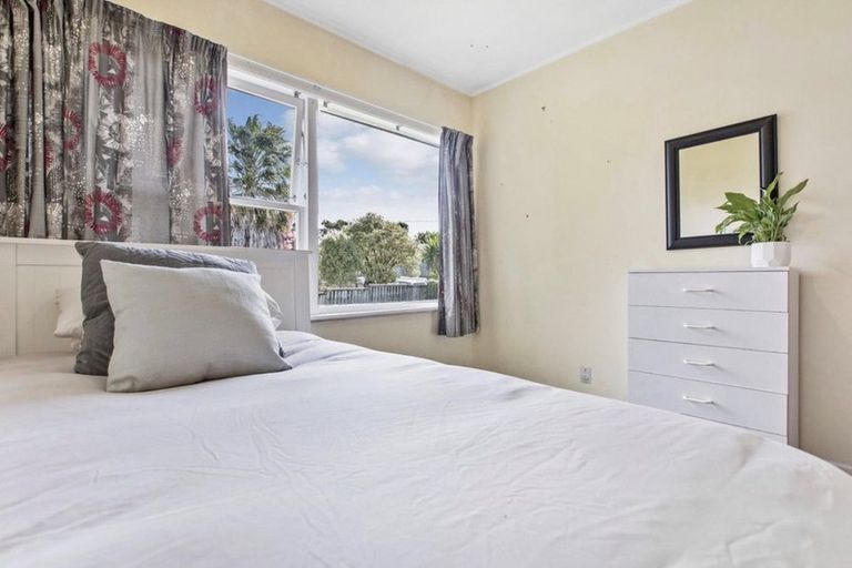 Photo of property in 34 Levesque Street, Birkdale, Auckland, 0626