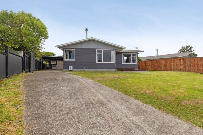 Photo of property in 49 Kimberley Grove, Westbrook, Palmerston North, 4412