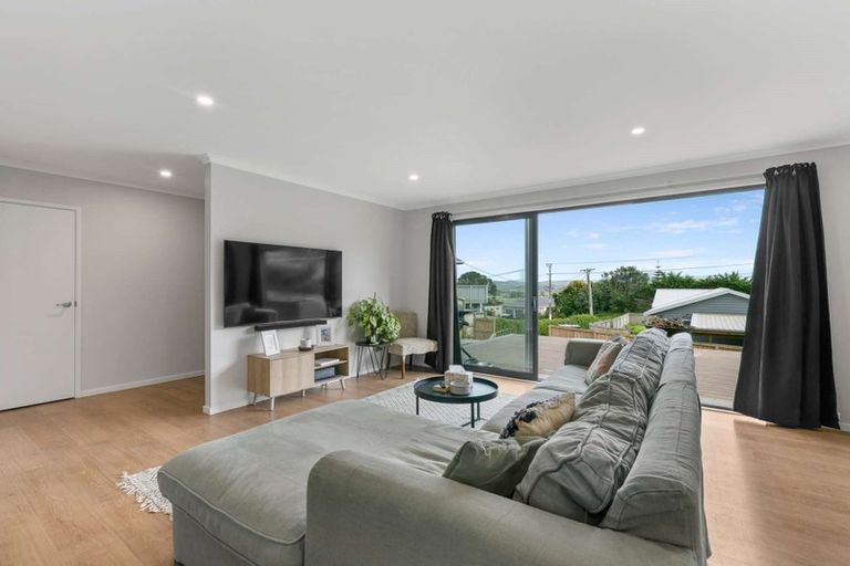 Photo of property in 36a Hand Road, Helensville, 0800