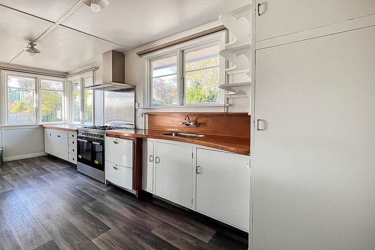 Photo of property in 10 Titri Road, Waihola, Outram, 9073