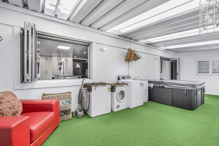 Photo of property in 12 Newcastle Road, Dinsdale, Hamilton, 3204