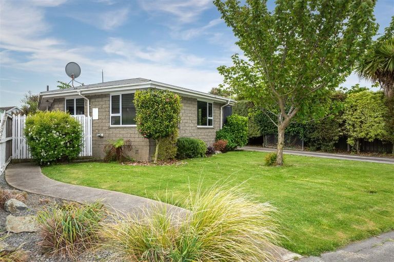 Photo of property in 13 Ruakaka Street, Hornby, Christchurch, 8042
