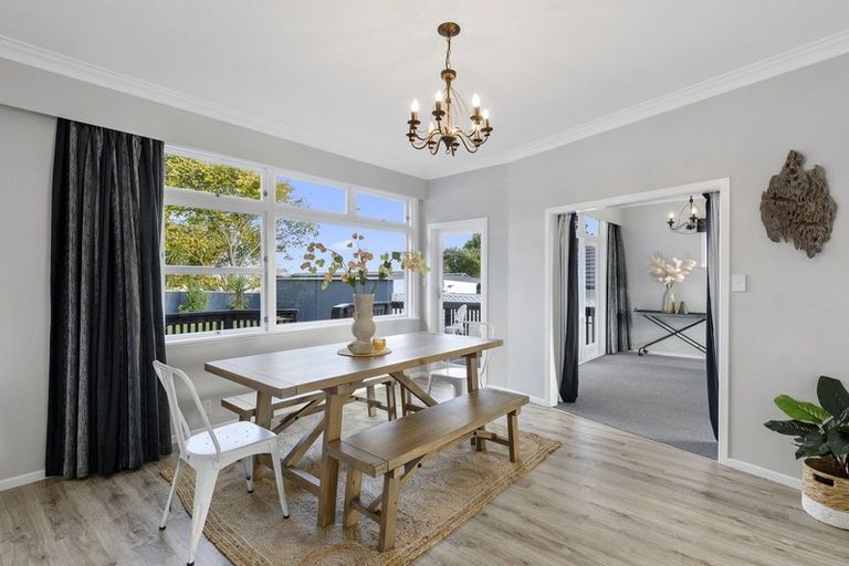 Photo of property in 35 Chester Street, Levin, 5510