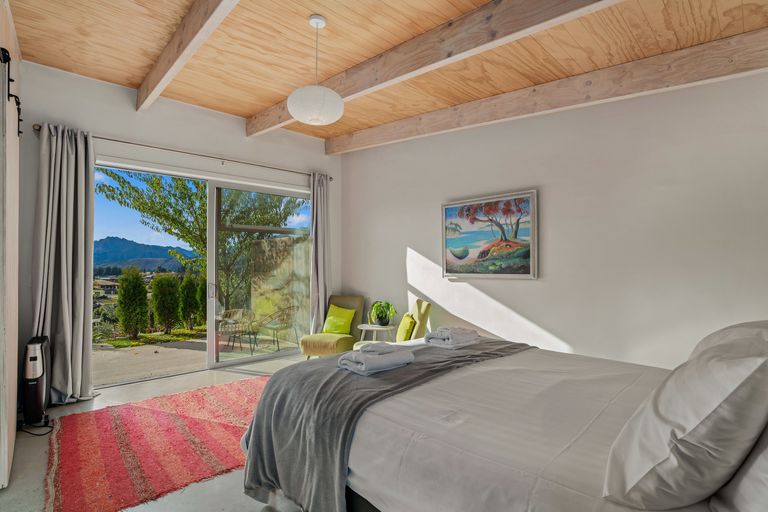 Photo of property in 18 Hidden Hills Drive, Wanaka, 9305